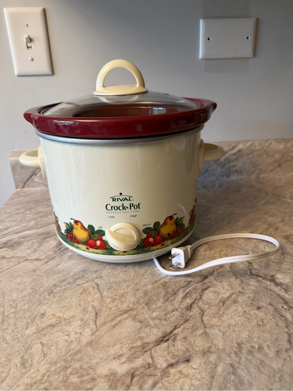 Vintage Rival Crock-Pot Cream and Burgundy Slow Cooker